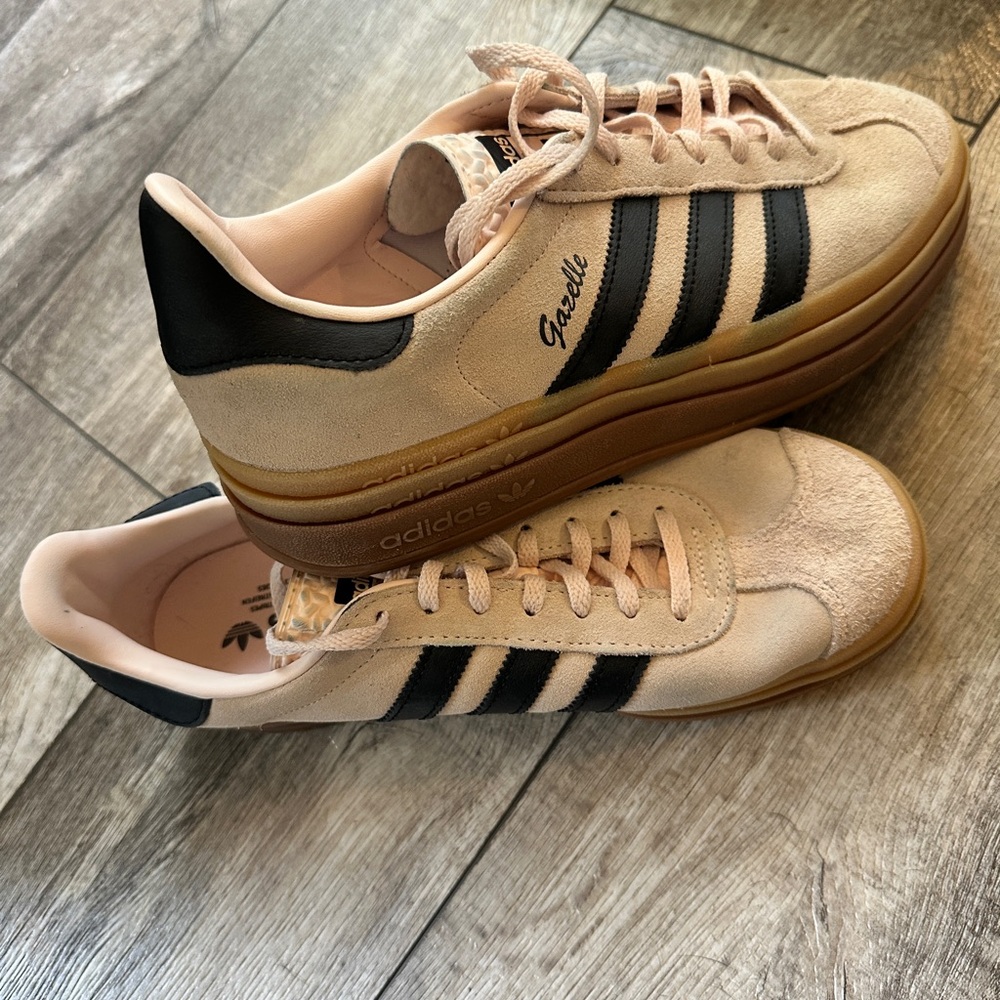 Adidas Gazelle Bold Women’s Wonder Quartz and Black Sneakers, size 9